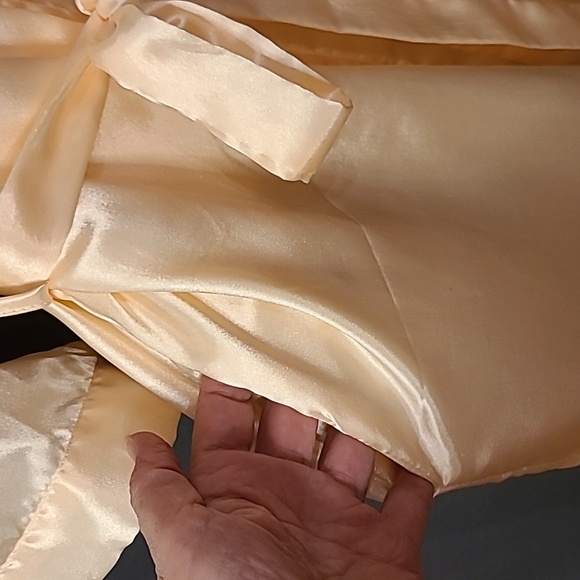 Womens Silky Robe With Pocket - Women's Size Large - Picture 5 of 5